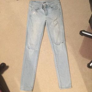 American Eagle ripped stretchy skinny jeans